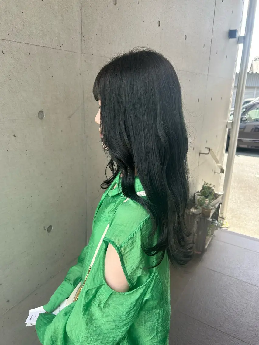ロング 丸山 莉世のヘアスタイル