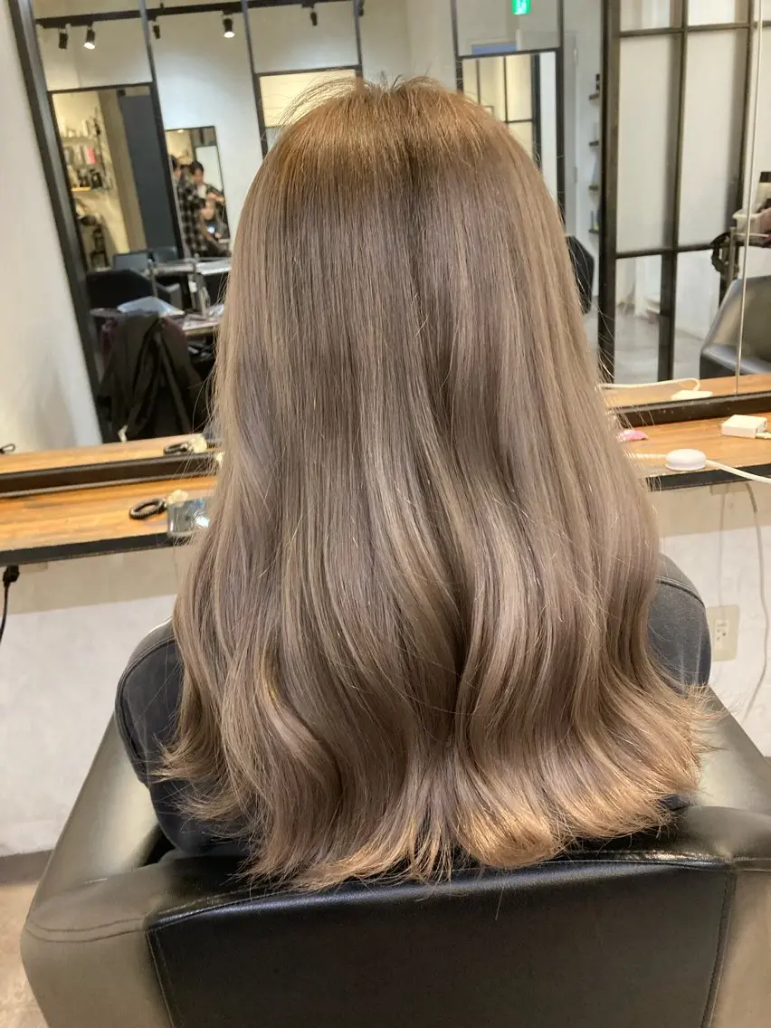 ミディアム カラー ヘアカラー ✨最安値✨エクステ カラー🌼つきな🌼のヘアスタイル