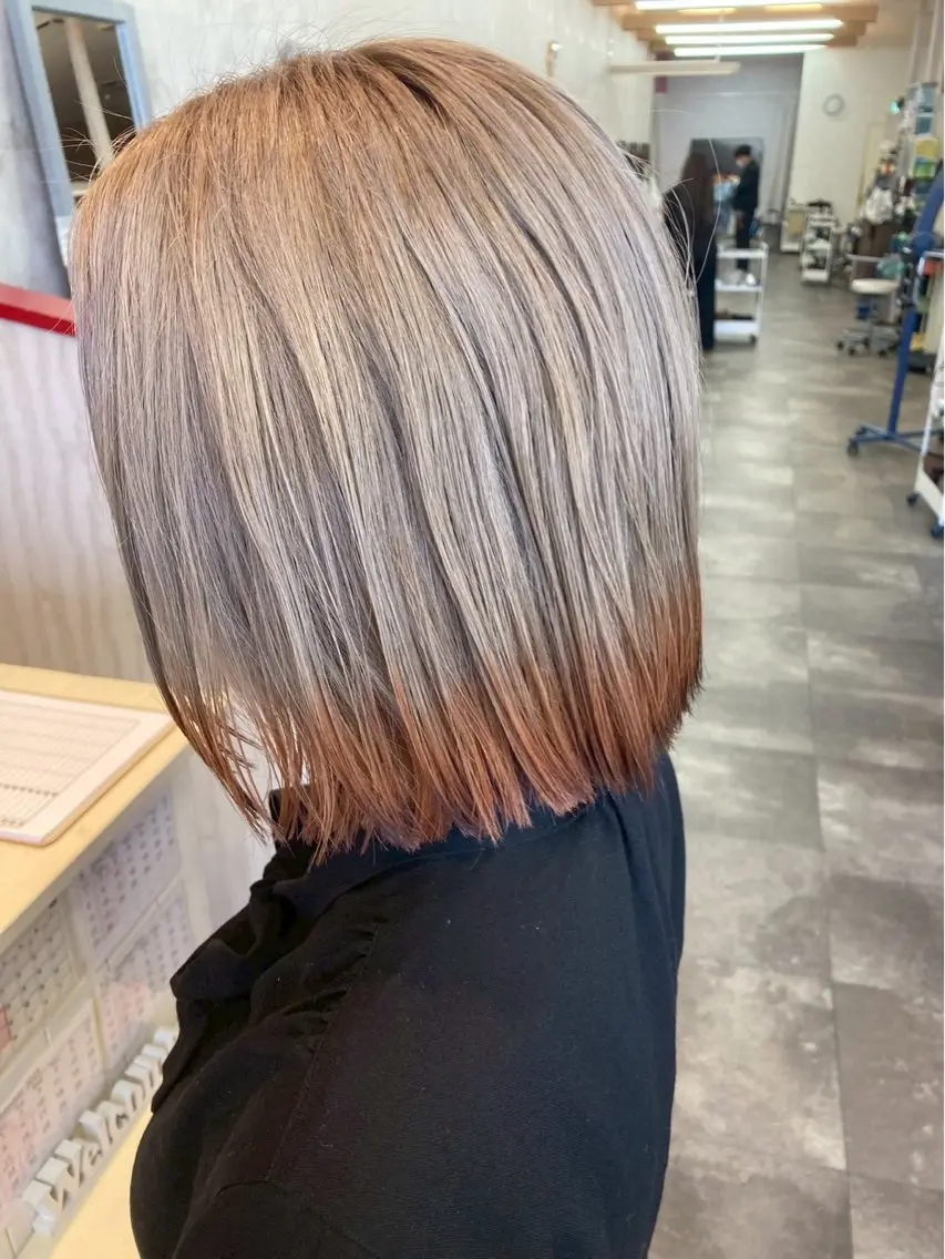 ショート カラー 山本 健生のヘアスタイル