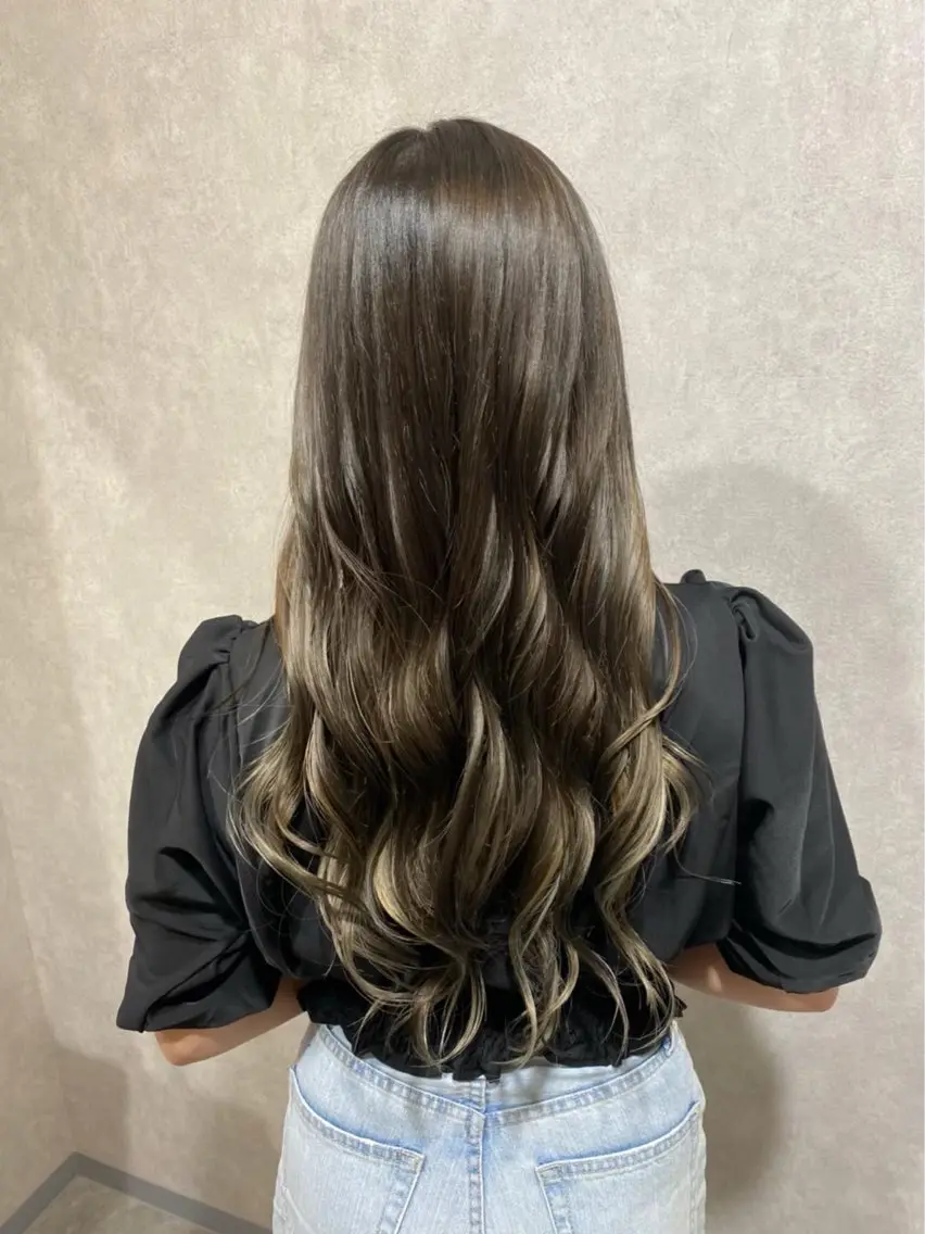 ロング カラー ヘアカラー 恩田 由来のヘアスタイル