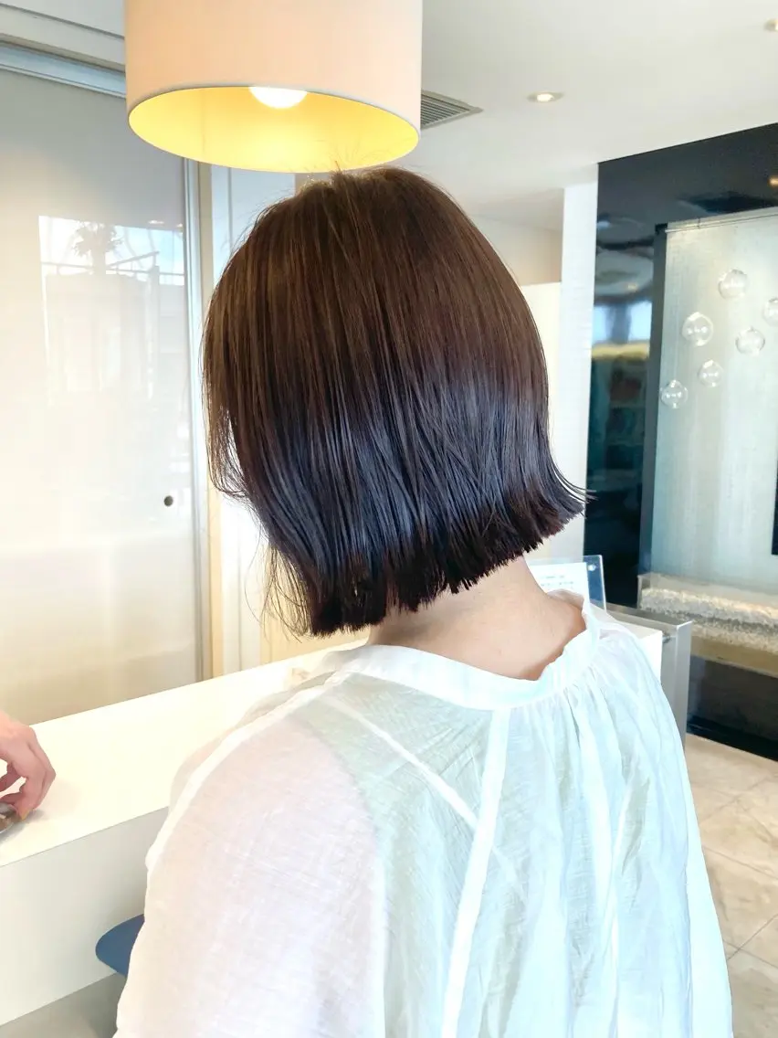 ショート カラー パーマ ボブ 外ハネヘア ストレートパーマ 名竹聖治/透明感 カラー/縮毛矯正のヘアスタイル
