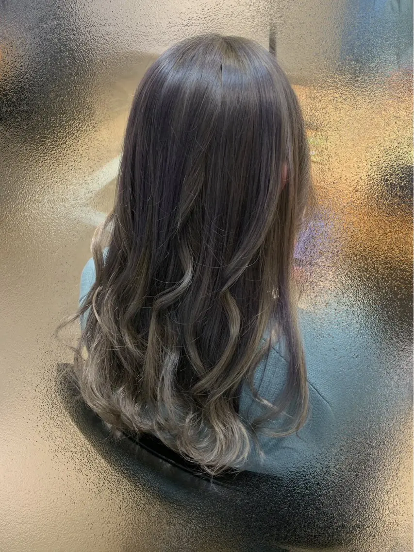 ロング カラー ヘアカラー 中村 波瑠のヘアスタイル