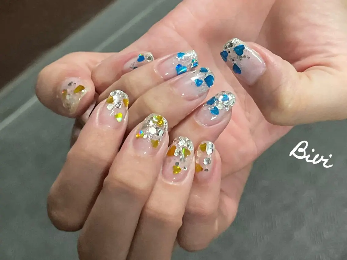 ネイル アートネイル フラッシュネイル ラメ(グリッター) シルバー スクエアネイル ♡Bivi♡自爪に 優しいネイルサロンのネイルデザイン