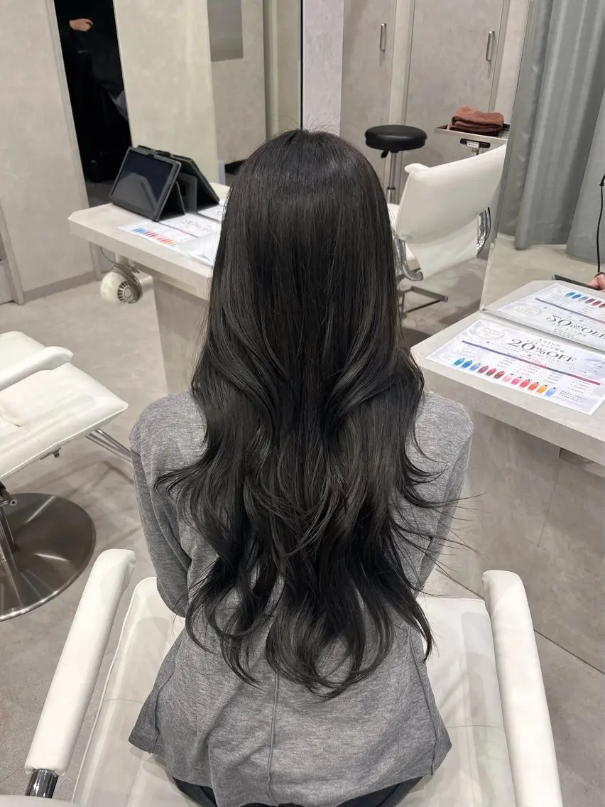 ロング カラー カット ヘアカラー トリートメント SAKURA顔まわり /髪質改善カラーのヘアスタイル