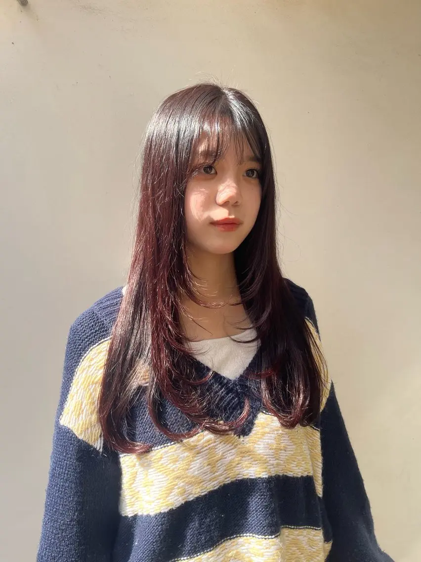ロング レイヤーカット ヘアカラー 韓国風透明感カラー 💎YUI💎のヘアスタイル