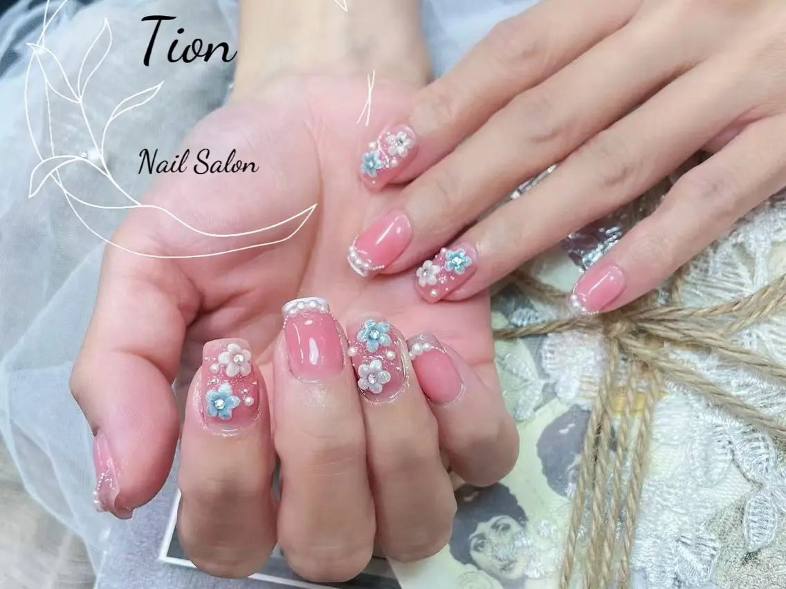 ネイル チークネイル 長さ出し フットネイル フレンチネイル ジェルネイル Nailsalon Tion武蔵小杉店のネイルデザイン
