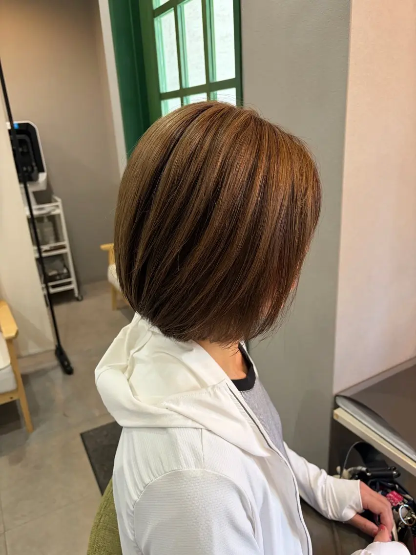 似合わせカット+脱白髪染めカラー¥12100〜の写真
