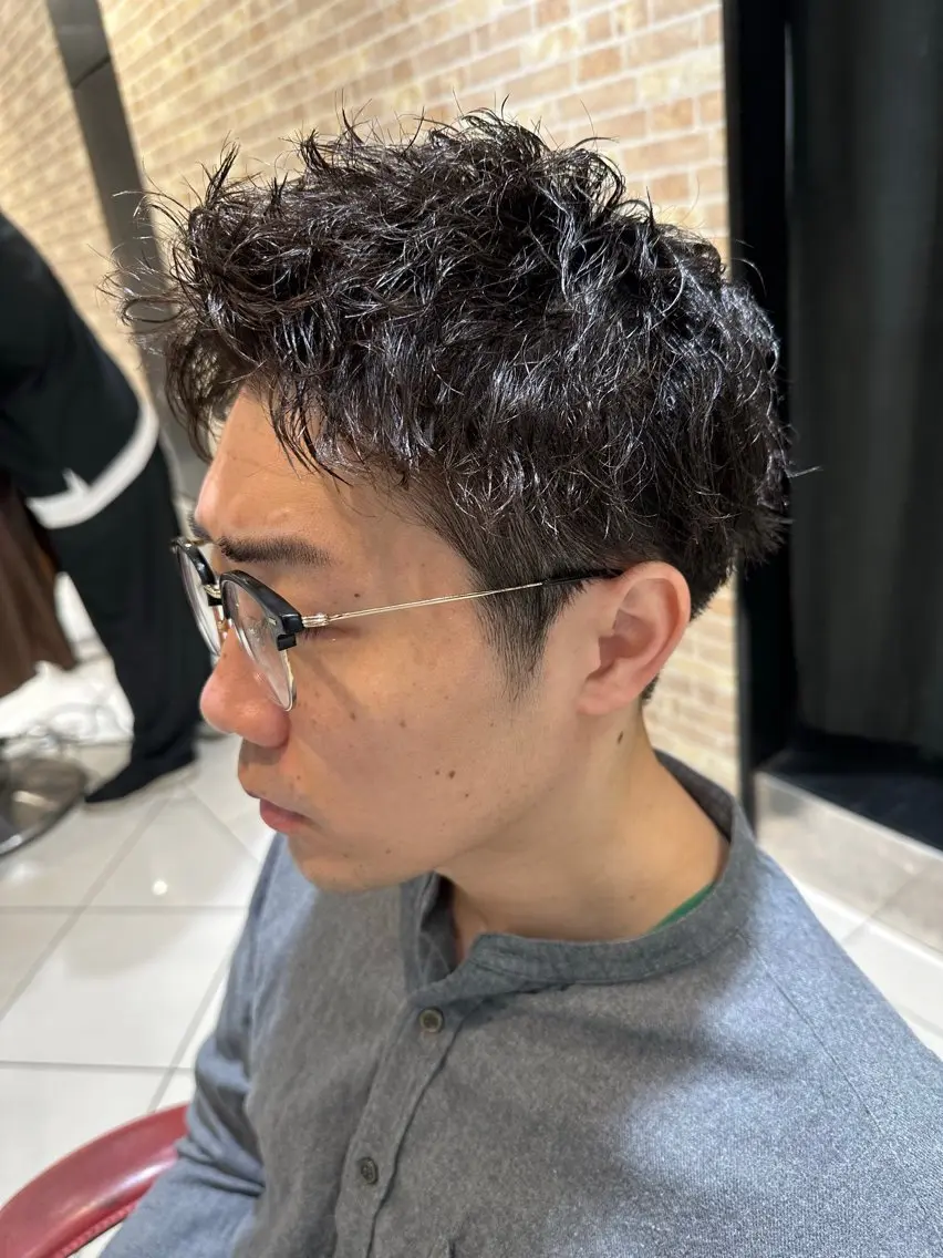 ショート パーマ メンズ フェザーパーマ メンズパーマ ニュアンスパーマ 💈メンズ特化 美容師サキ💈のヘアスタイル
