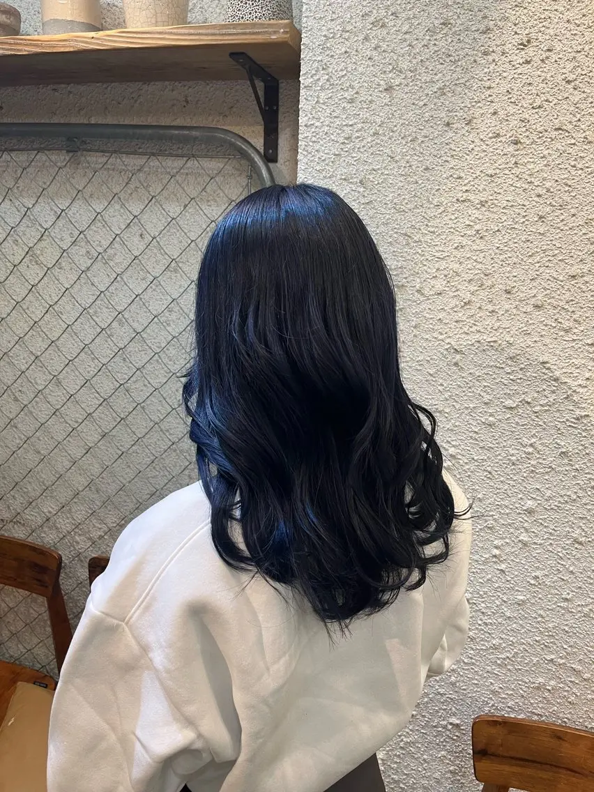 セミロング カラー 黒髪 ブルーカラー ブルーブラック ヘアカラー トリートメント 🍀透明感カラー×垢 抜けボブ リクト💥のヘアスタイル