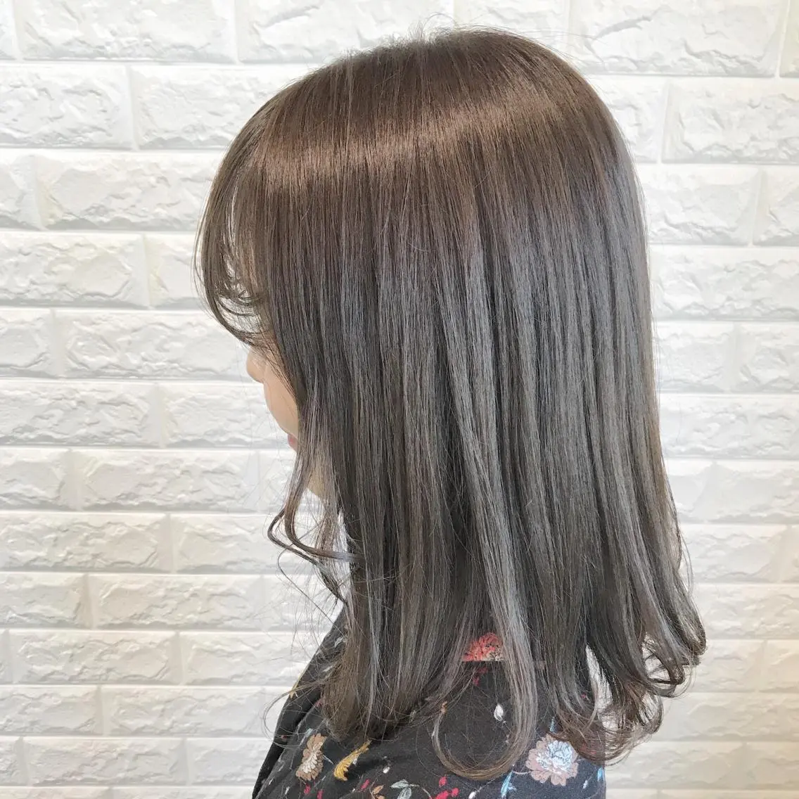 セミロング カラー ヘアアレンジ アッシュ 烏丸韓国ヘア🇰🇷 ayaka🎀のヘアスタイル
