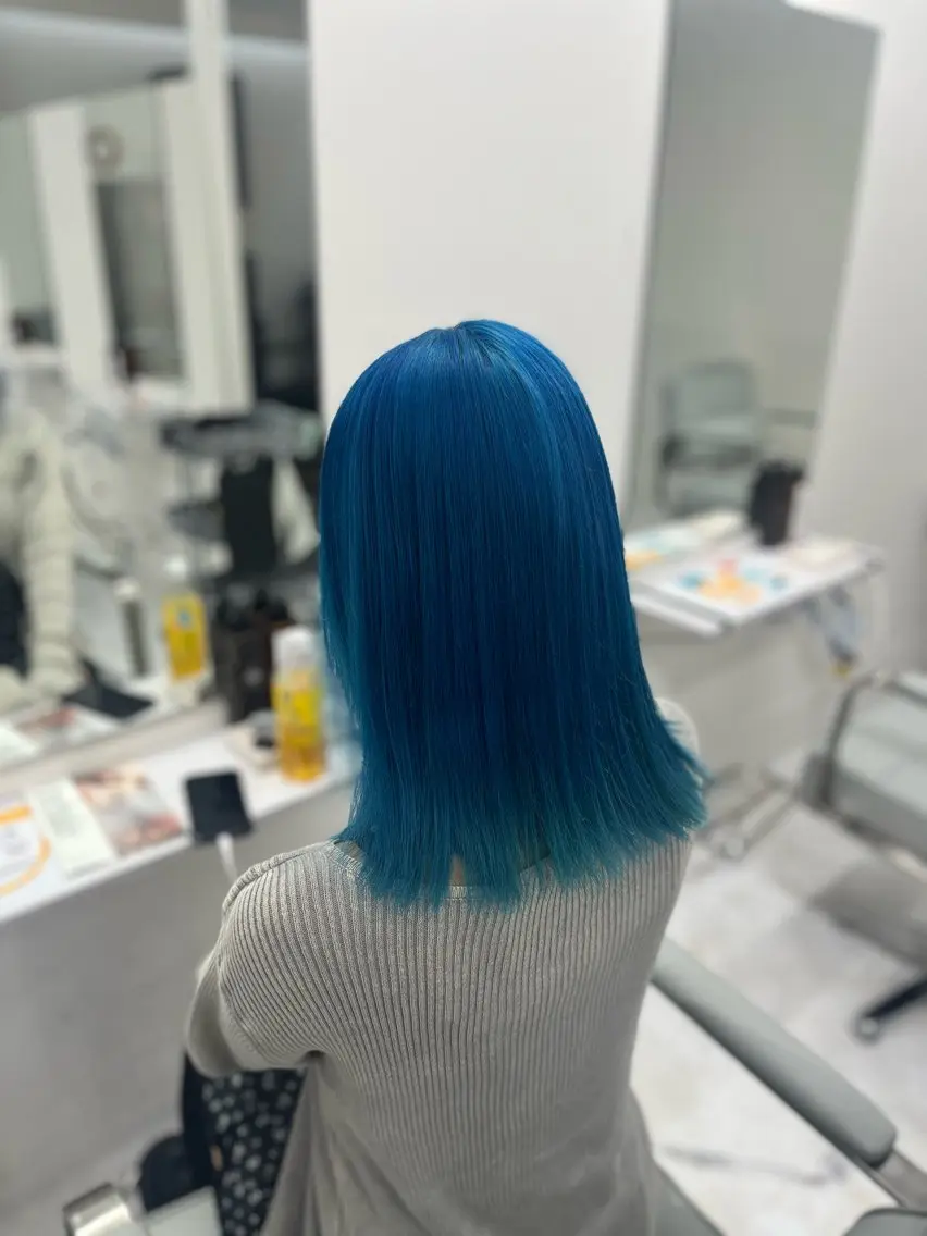 セミロング カラー カット ヘアカラー トリートメント ヘアセット 🩶【推しハイトーン 】yuzu🩶のヘアスタイル