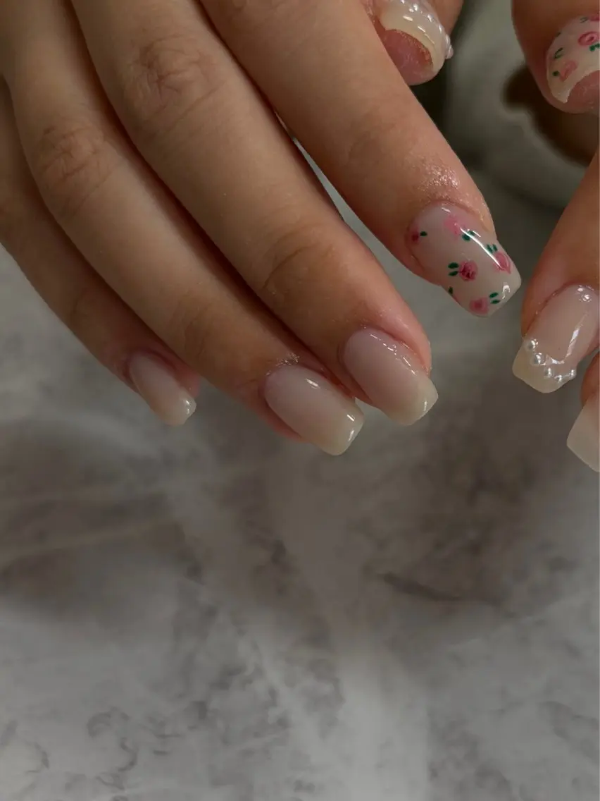 ネイル 持ち込み ハンドネイル gluck sakiのネイルデザイン