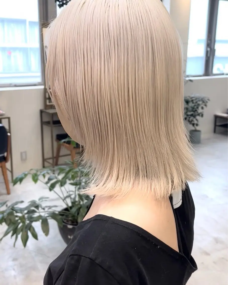 ロング 縮毛矯正 新宿髪質改善 ブリーチストレートのヘアスタイル