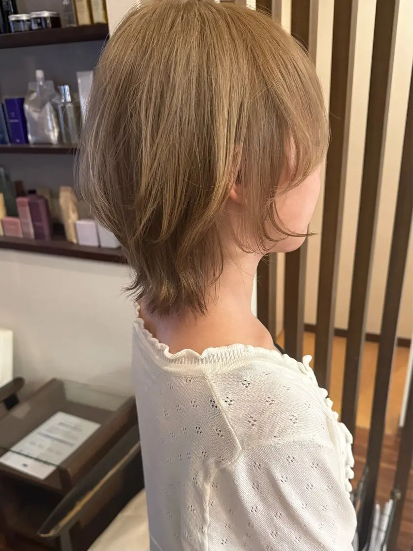 ショート カラー ベージュカラー ウルフカット ヘアカラー トリートメント 田室 和幸のヘアスタイル
