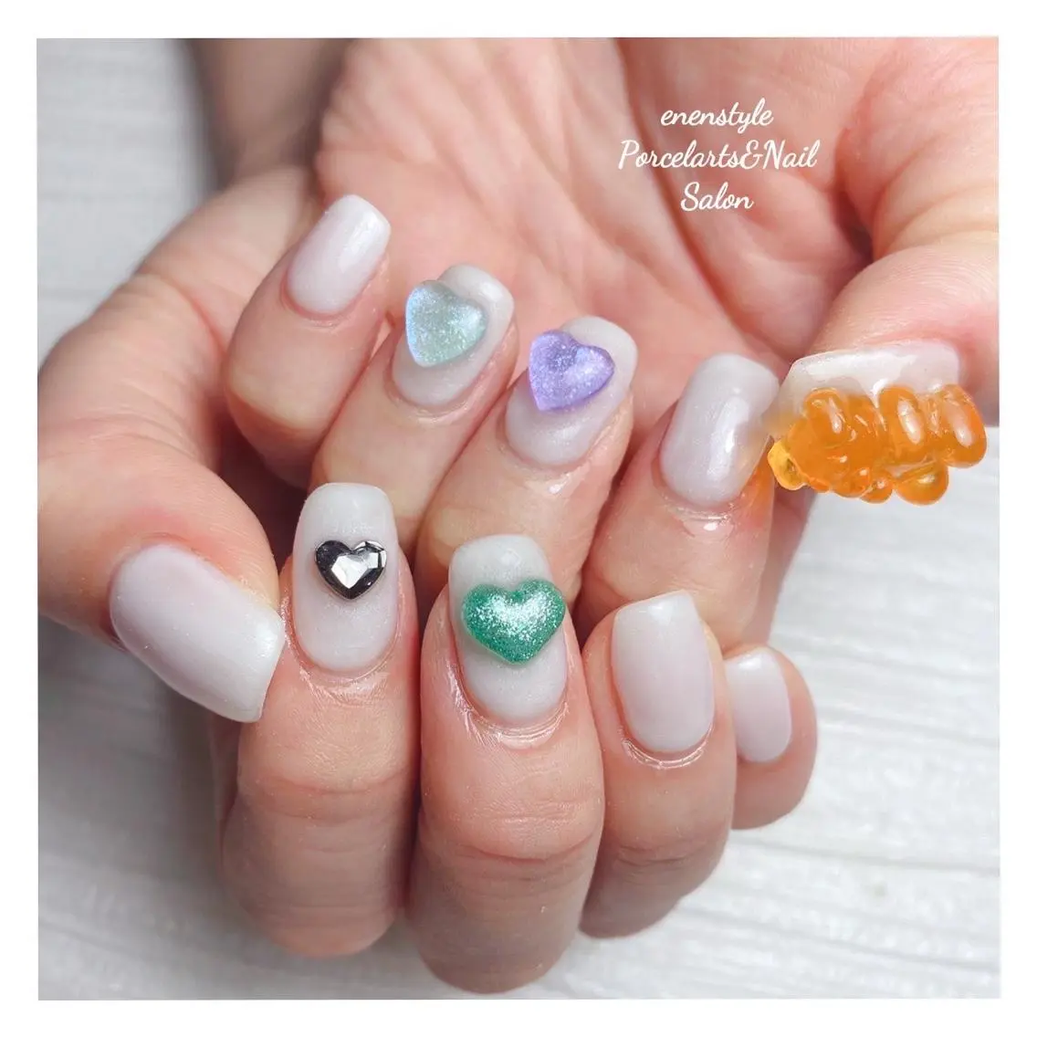 ミディアム ネイル 🐾enen style 🐾のネイルデザイン