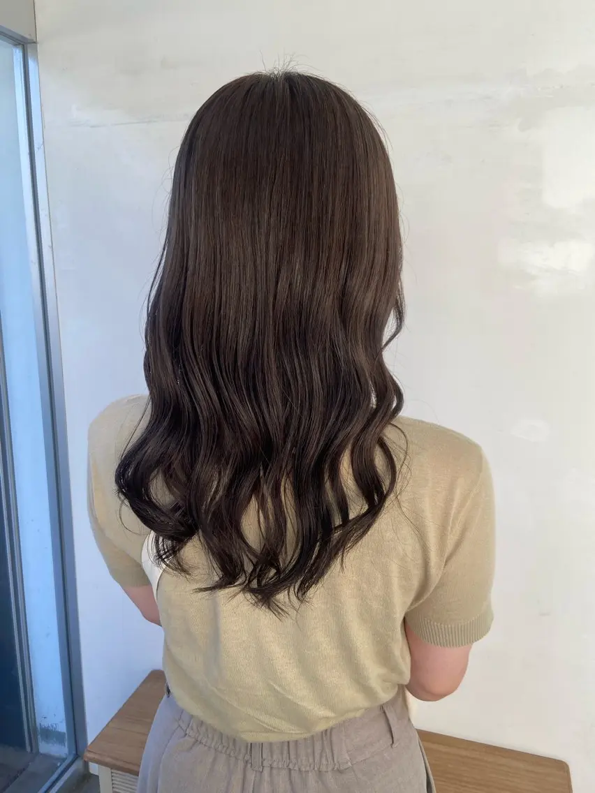 セミロング まつ あみのヘアスタイル