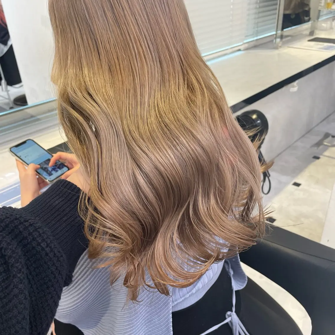 ロング カラー ヘアアレンジ ブリーチ ダブルカラー ヘアカラー トリートメント ヘアセット ピンク・ベージュ🩰 カラー🫧とらのヘアスタイル