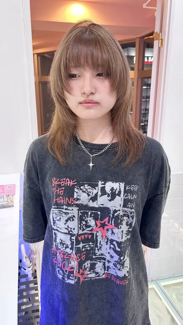 ミディアム カラー 透明感カラー ダブルカラー グレージュ ヘアカラー レイン🌏🌱 似合わせ/ハイトーンのヘアスタイル