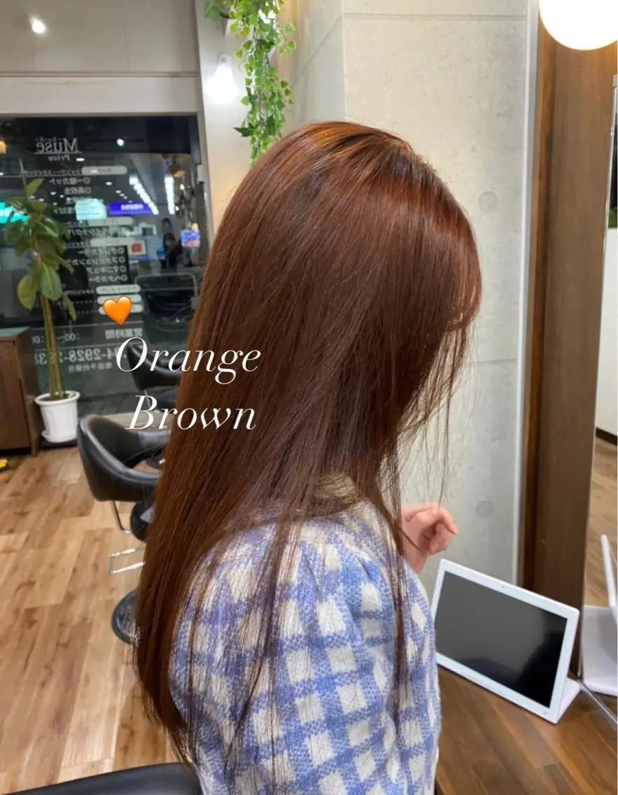 ロング カラー ブリーチ ブラウンカラー ブリーチなしカラー オレンジ オレンジブラウン カット ヘアカラー 石津 優菜のヘアスタイル