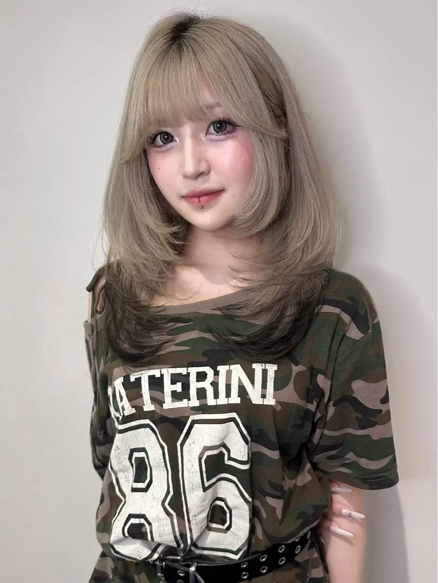 ロング カット 'AXIS Nanamiのヘアスタイル