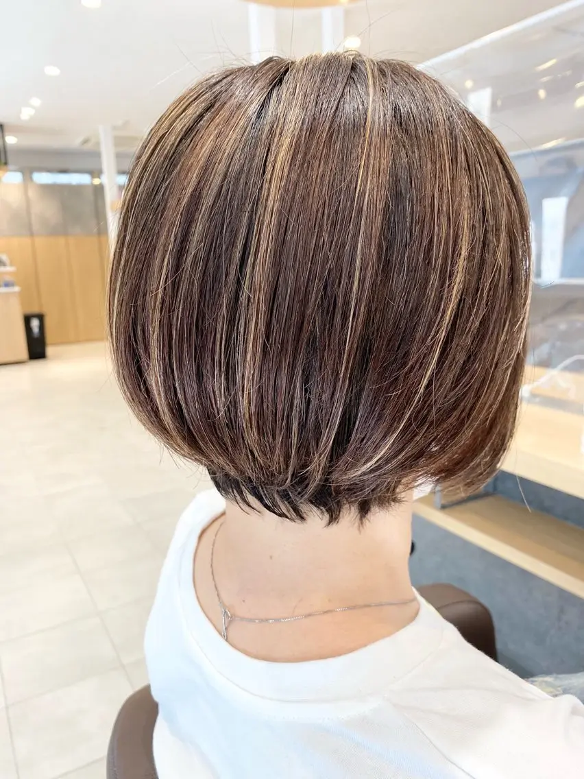 ショート カラー 透明感カラー ハイライトカラー 顔周りカット ハイライト 小顔カット カット ヘアカラー 縮毛矯正 トリートメント 💎ハイライトカラー /髪質改善カラー💎のヘアスタイル