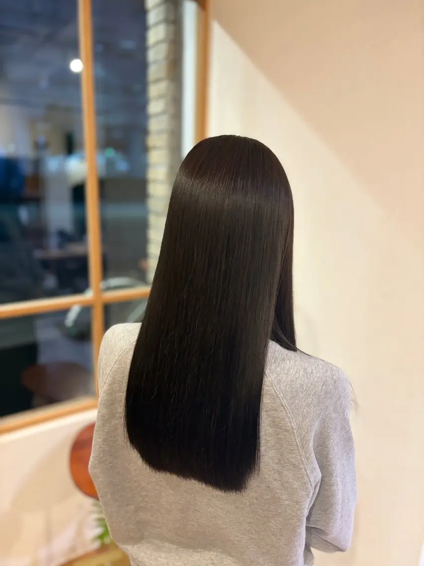 ロング カラー グレージュ オリーブグレージュ オリーブグレー 木田 絢子のヘアスタイル