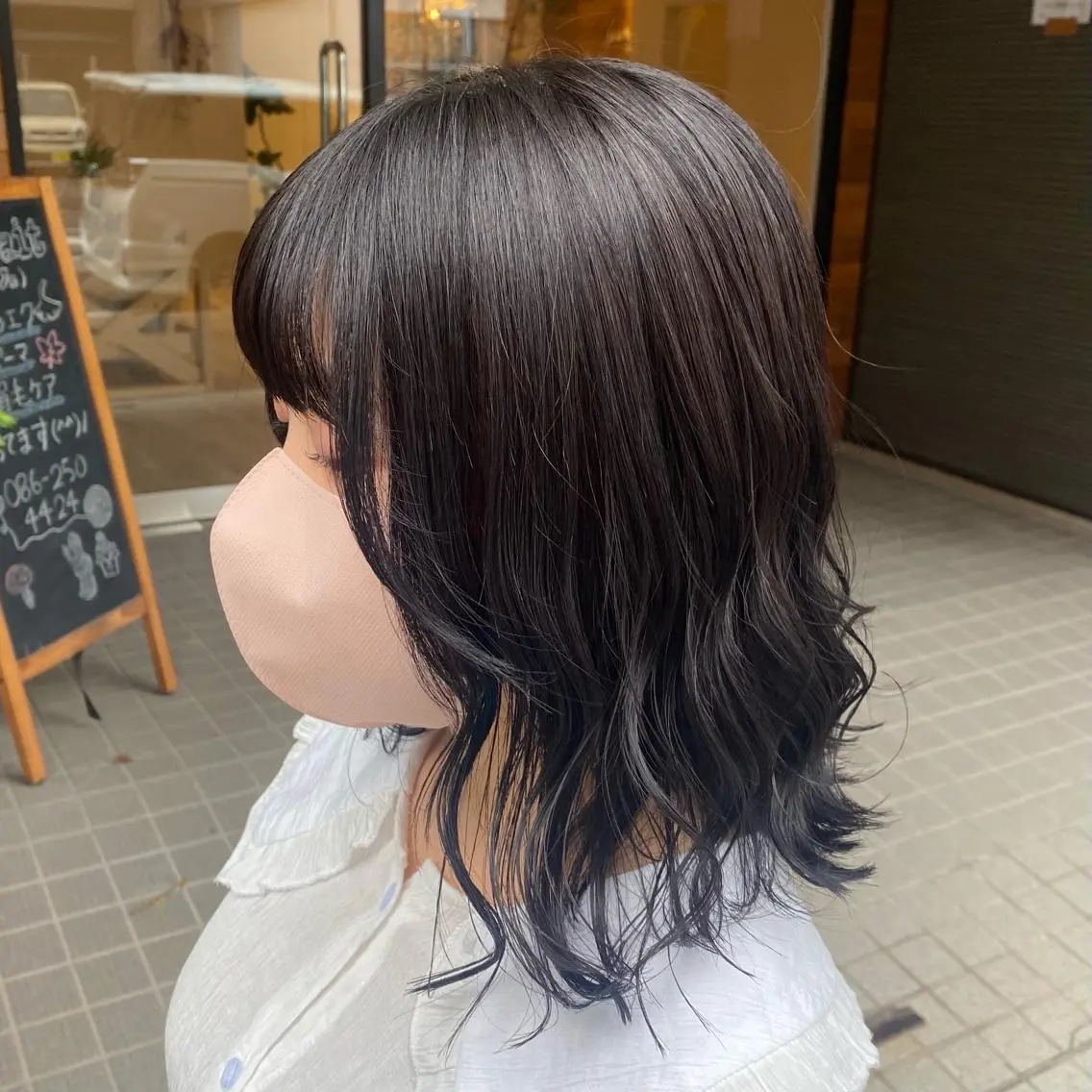 セミロング 透明感カラー 【問屋町】moe🪿のヘアスタイル