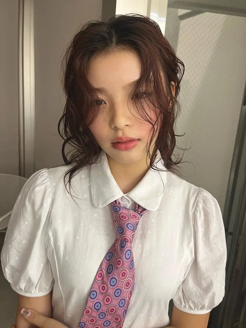 ミディアム ヘアアレンジ riri🎀 透けカラー/ブリーチのヘアスタイル