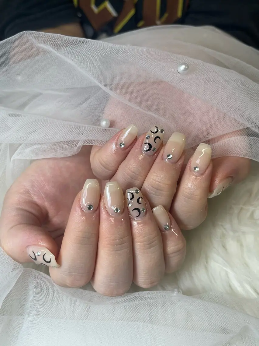 ネイル ハンドネイル NiJi Nailsのネイルデザイン