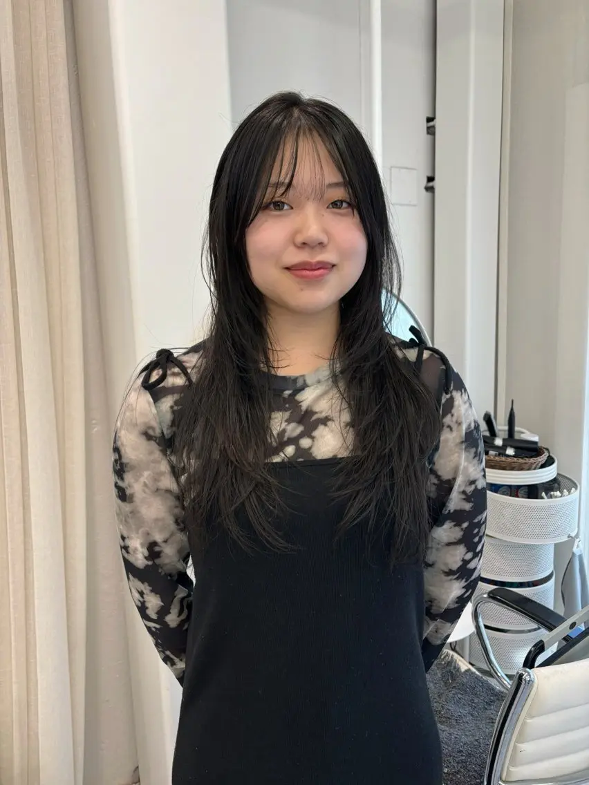 ロング カラー レイヤーカット カット ヘアカラー トリートメント レイヤーカット🎀 kanaのヘアスタイル