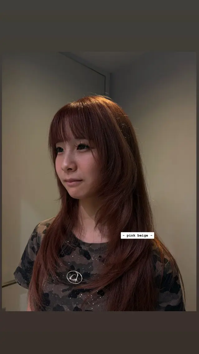 ロング カラー ブリーチ ヘアカラー 長谷川 ななこのヘアスタイル