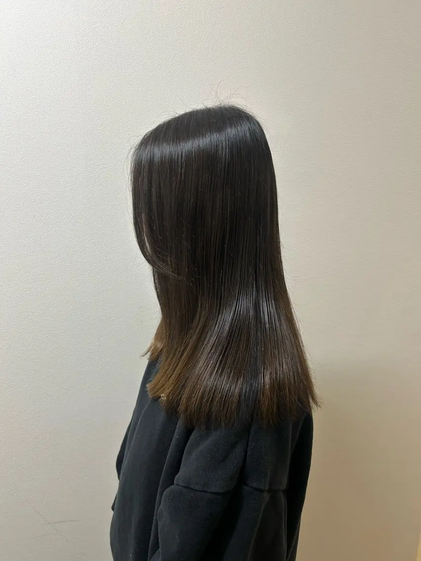 ロング カット レナークウィズ　北川 愛璃のヘアスタイル