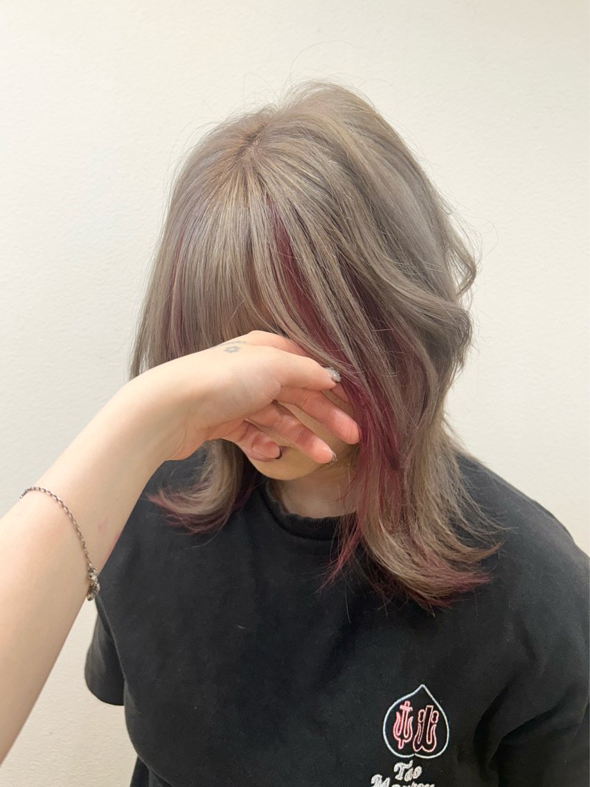 ミディアム カラー デザインカラー カット ヘアカラー トリートメント Maya🦋 ハイトーン特化のヘアスタイル
