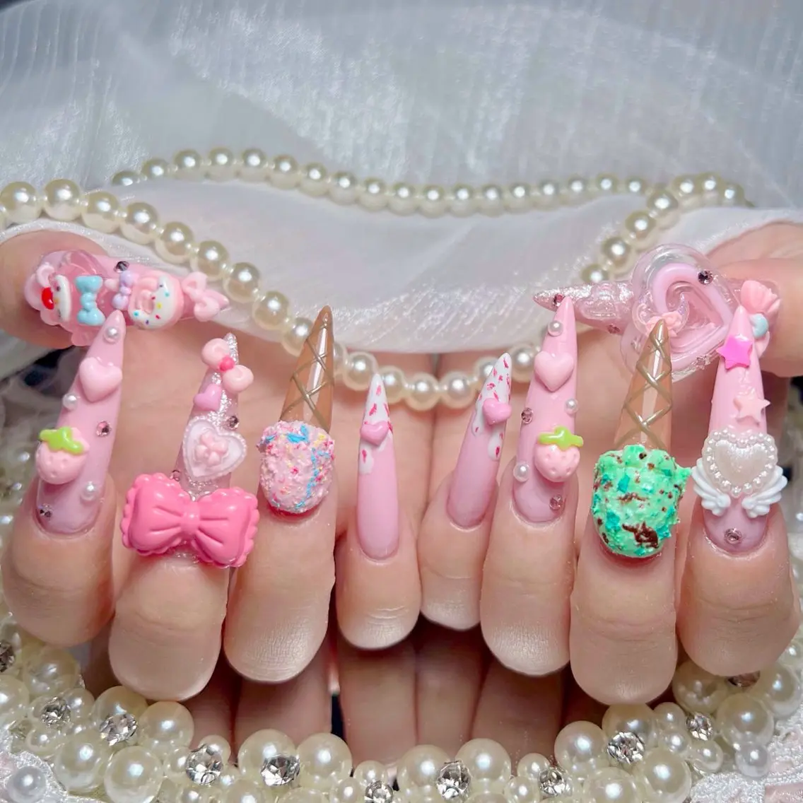 ネイル オーロラネイル 長さ出し フラッシュネイル フレンチネイル ジェルネイル ハンドネイル ハンドケア CiCi Nail Salonのネイルデザイン