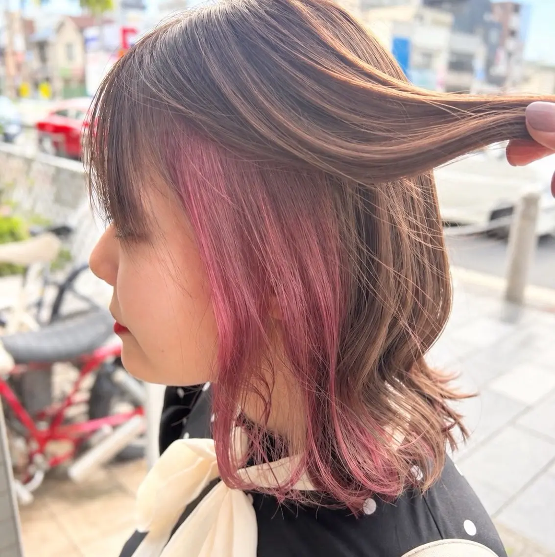【ボブメインナー♥】 耳かけで可愛い♪ブリーチ＋インナーカラー+カットの写真