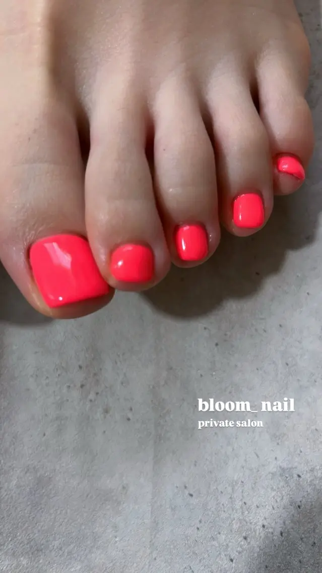 ネイル フットネイル ジェルネイル マグネットネイル ワンカラーネイル フットネイル bloom_ nailのネイルデザイン