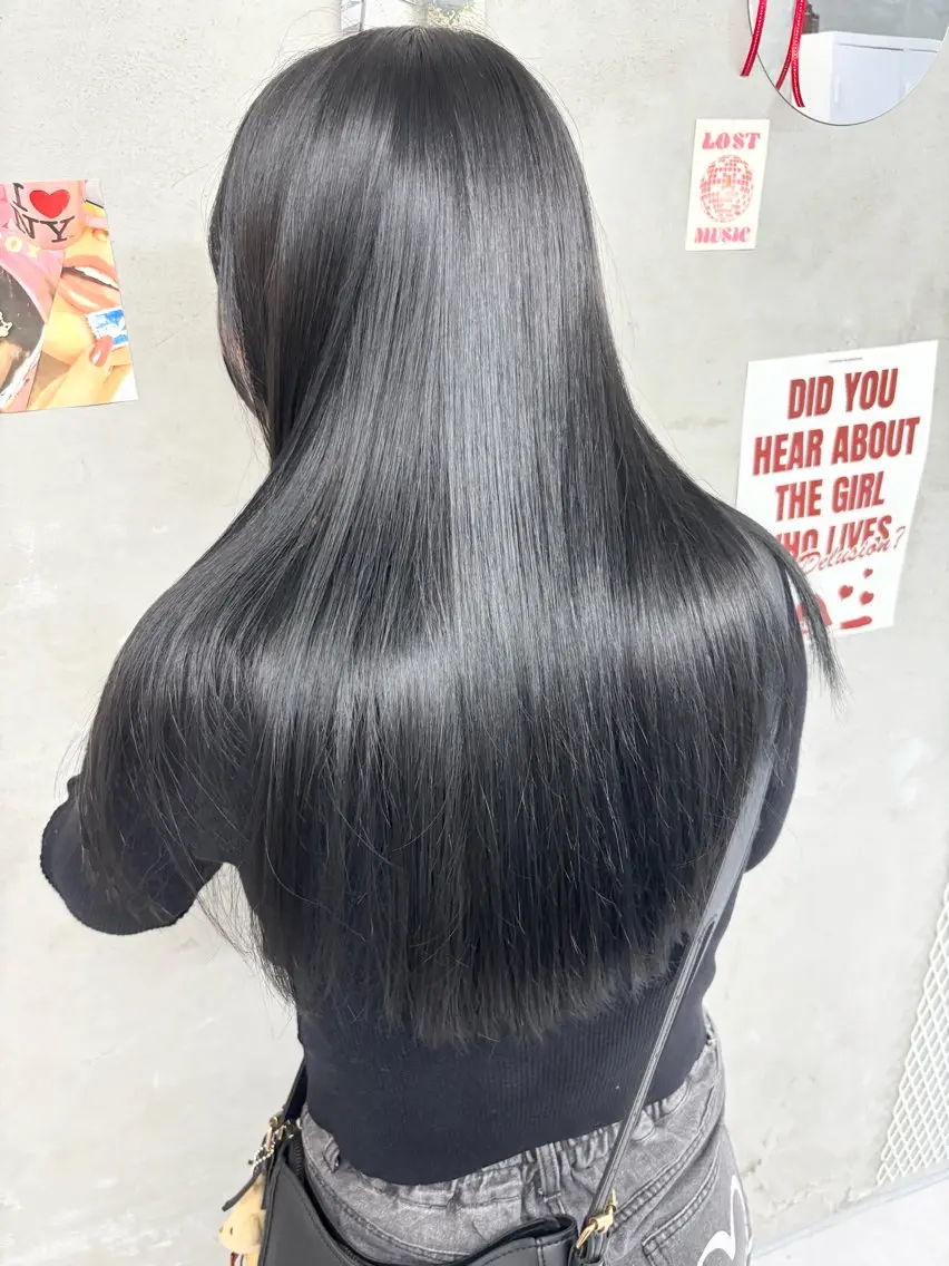ロング カラー 黒髪 髪質改善 トリートメント door white hideのヘアスタイル