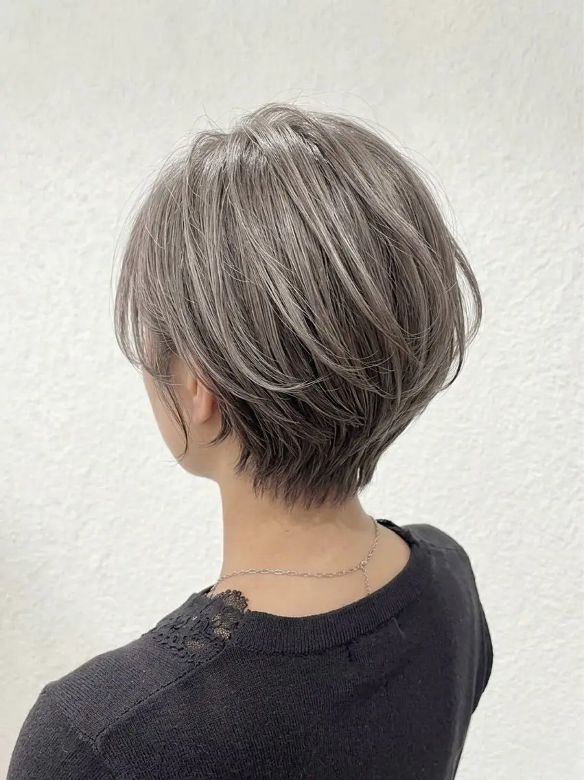 ショート カラー 透明感カラー ハイライトカラー ハイライト 🩶透明感｜レイヤー ｜Honoka🩶のヘアスタイル