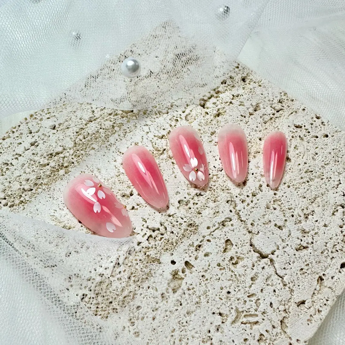 ネイル ハンドネイル ハンドケア nail salon Feerieのネイルデザイン