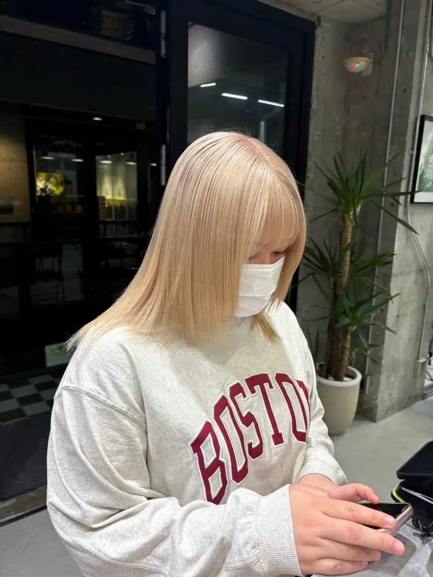 セミロング カラー ヘアカラー KAEDE🌺Wカ ラー/ホワイトカラーのヘアスタイル
