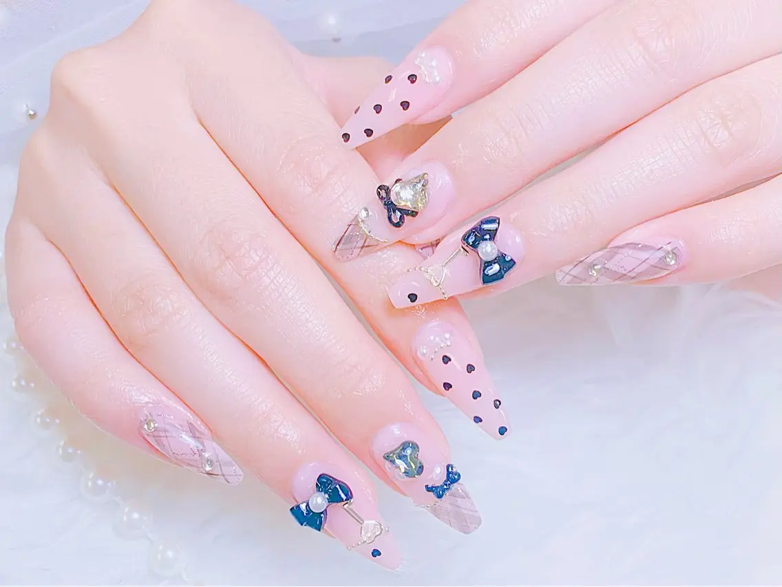 ネイル チークネイル 長さ出し フラッシュネイル フレンチネイル グラデーション ハンドネイル AN NAIL SALONのネイルデザイン