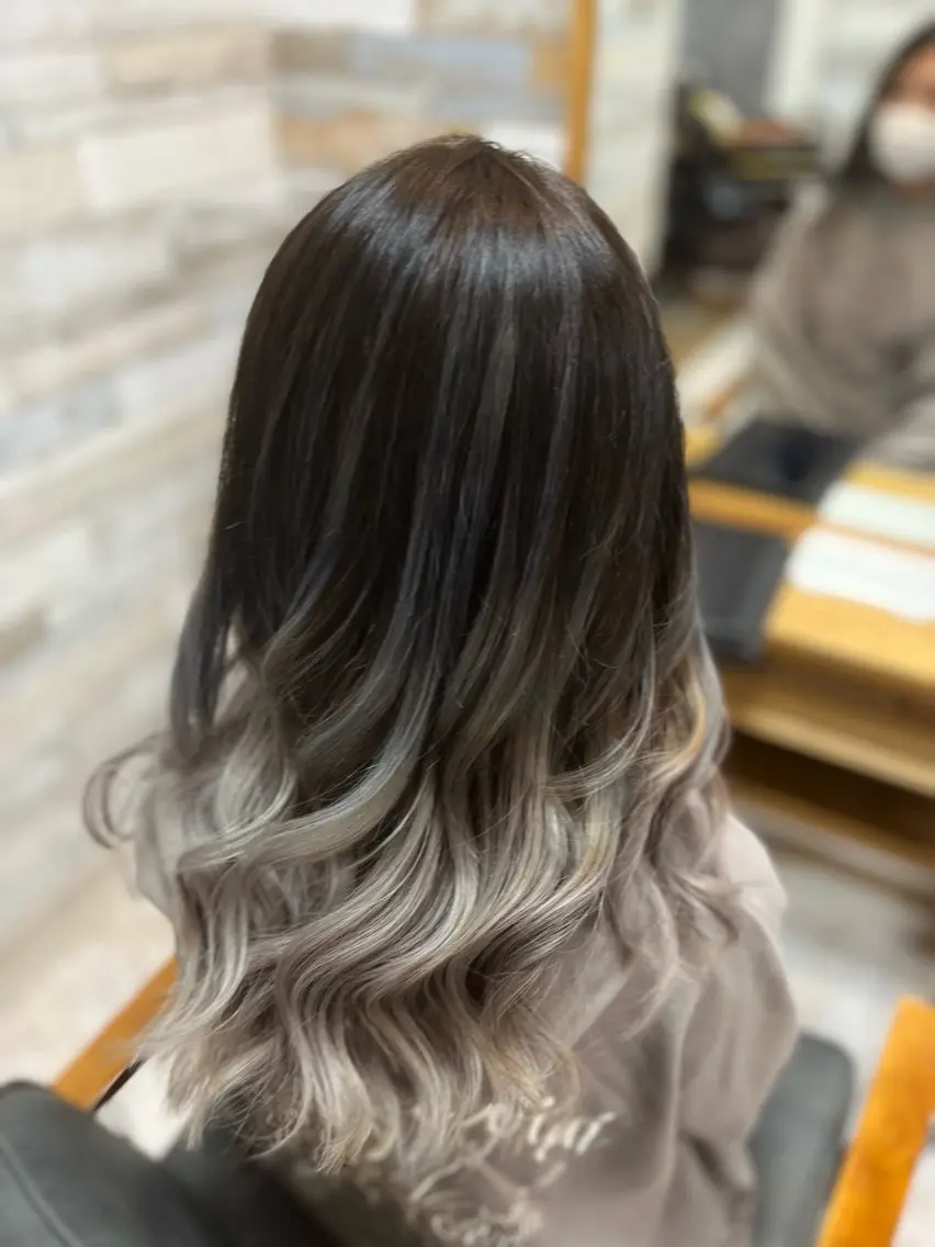 ロング 渡邉 三香子のヘアスタイル