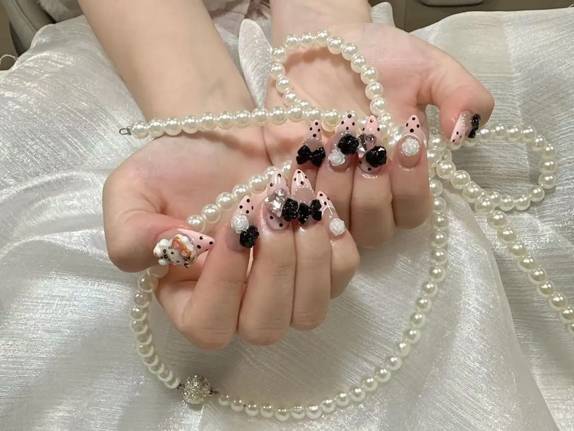ネイル フレンチネイル ジェルネイル ガラスフレンチ 韓国ネイル マグネットネイル ハンドネイル ハンドケア The  Nail 新大久保店のネイルデザイン