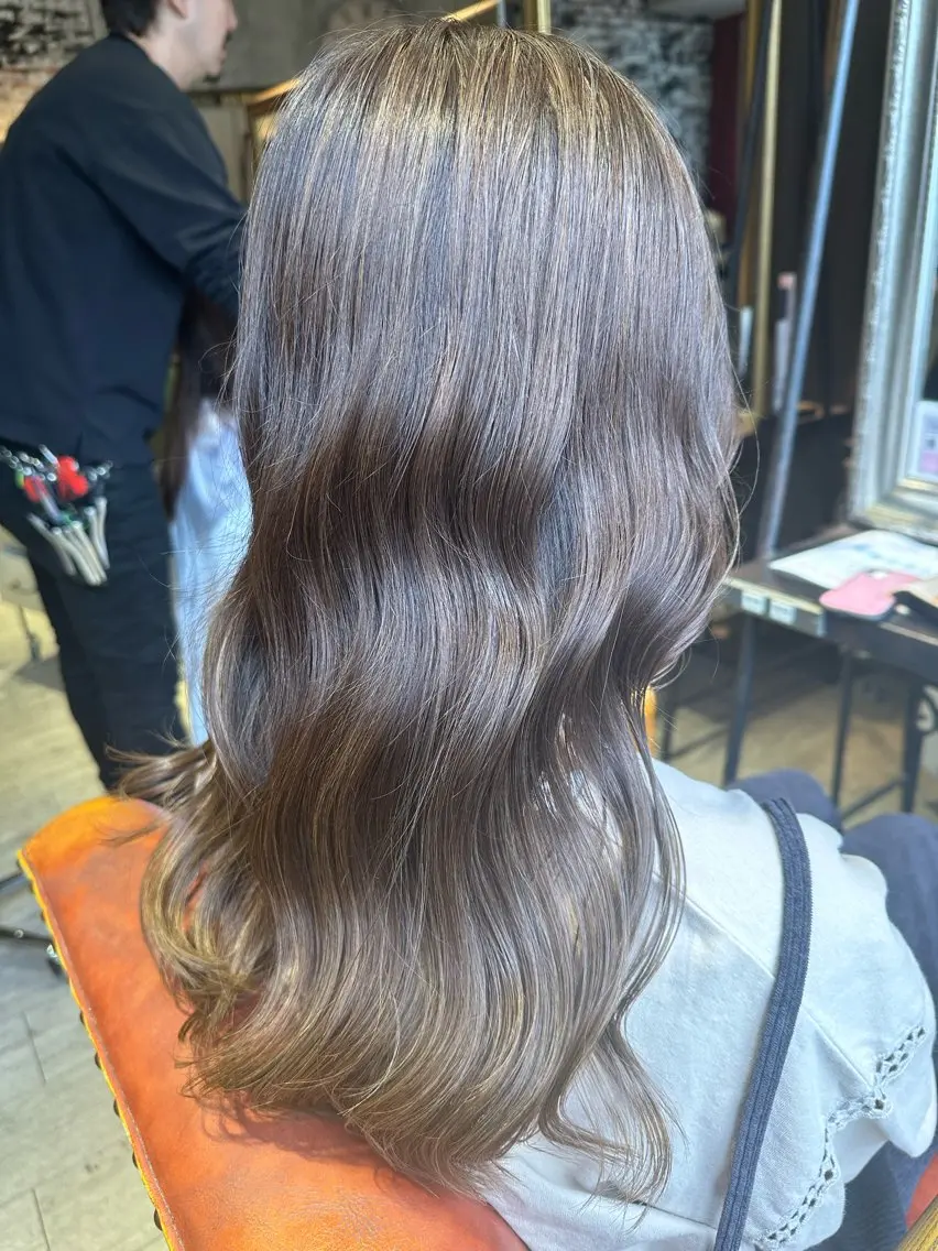セミロング カラー ヘアアレンジ ベージュカラー ハイライトカラー ハイライト ヘアカラー MODE K’s川西 瀧尻光のヘアスタイル