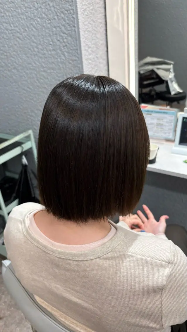 ショート 縮毛矯正 カット 縮毛矯正 🫧透明感ブリーチ 🫧𝑳𝒖𝒏𝒂のヘアスタイル