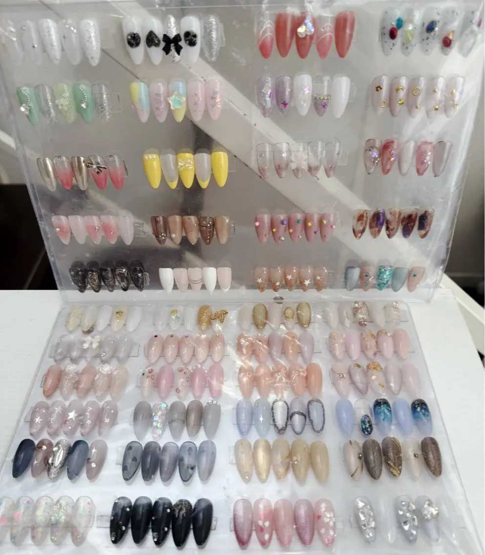 ネイル フットネイル フレンチネイル ジェルネイル ガラスフレンチ 韓国ネイル ハンドネイル ハンドケア The Nail & Eye Lashの眉毛・アイブロウイメージ