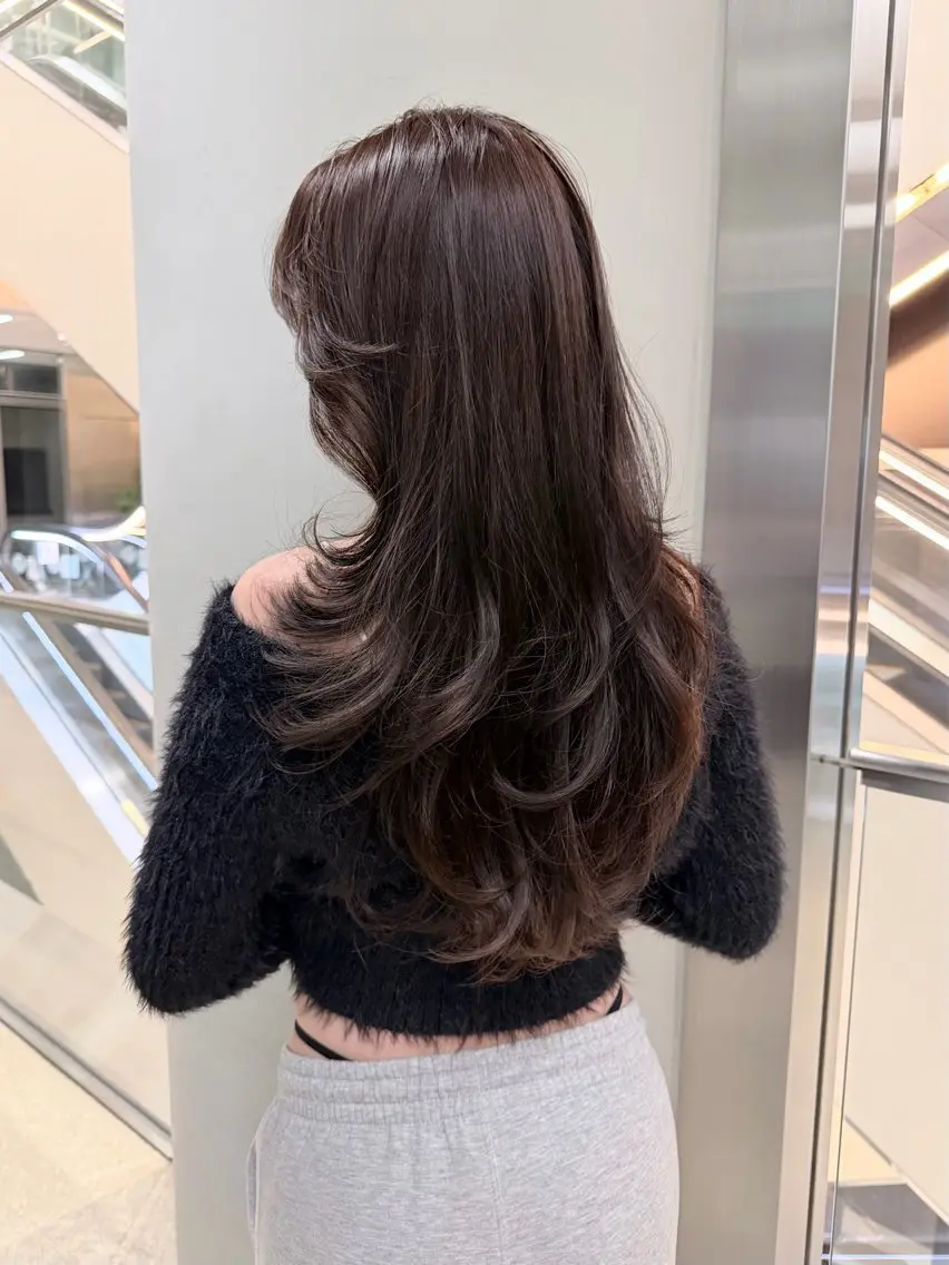 ロング くびれヘア 髪質改善 韓国風ヘア レイヤーカット ロング カット 'AXIS🪐 Rinのヘアスタイル