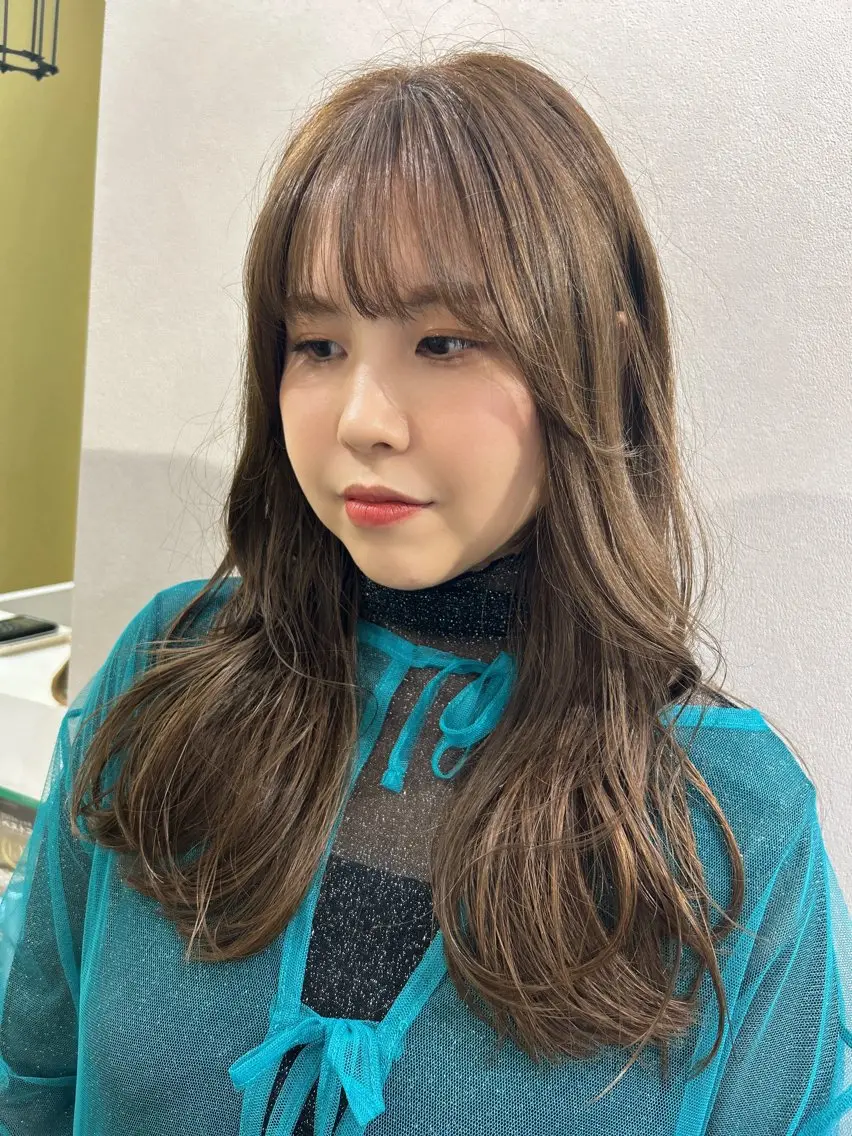 ロング カラー ブリーチ グレージュ ブリーチなしカラー hubhair レイヤー/透明感のヘアスタイル