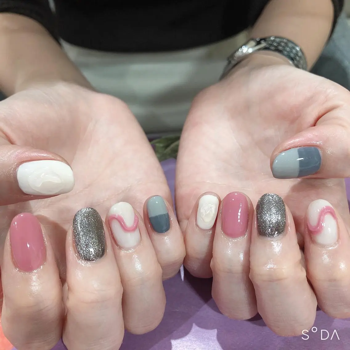 ネイル ニュアンスネイル ハンドネイル 吉野✨ ネイルデザイナー✨のネイルデザイン