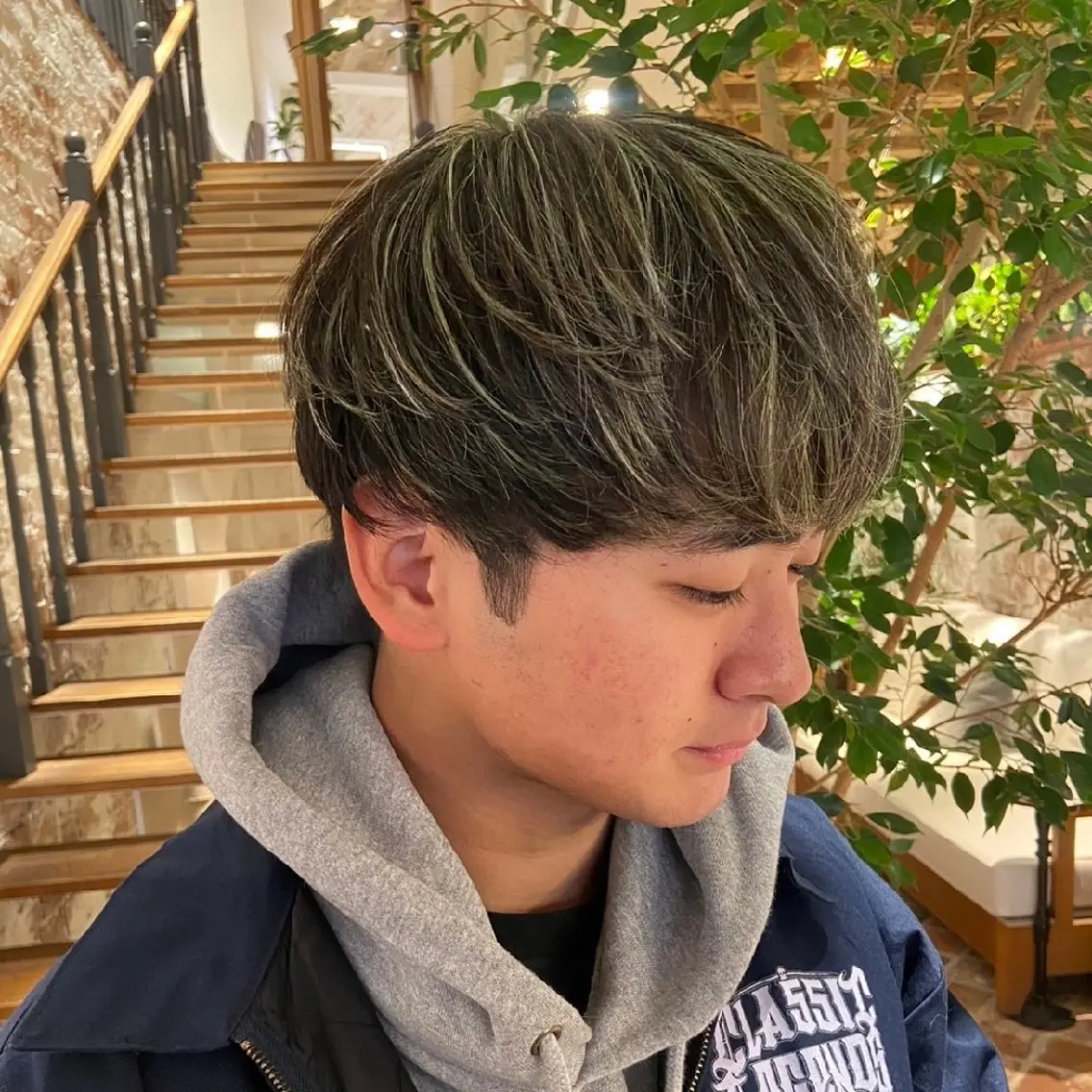 ショート メンズ カラー メンズハイライト ハイライトカラー ハイライト ハイライト/白髪ぼか し/透明感/惇平のヘアスタイル